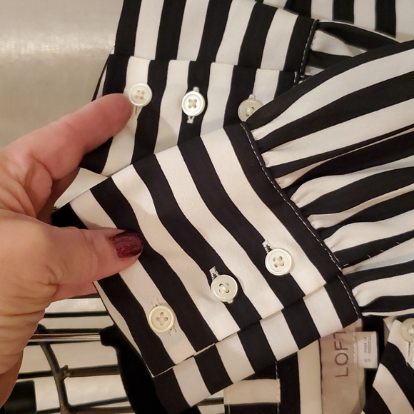 LOFT Black & Ivory Striking Blouse! 🦓🤍🖤🤍🖤🤍🖤🤍🦓 - Picture 5 of 12